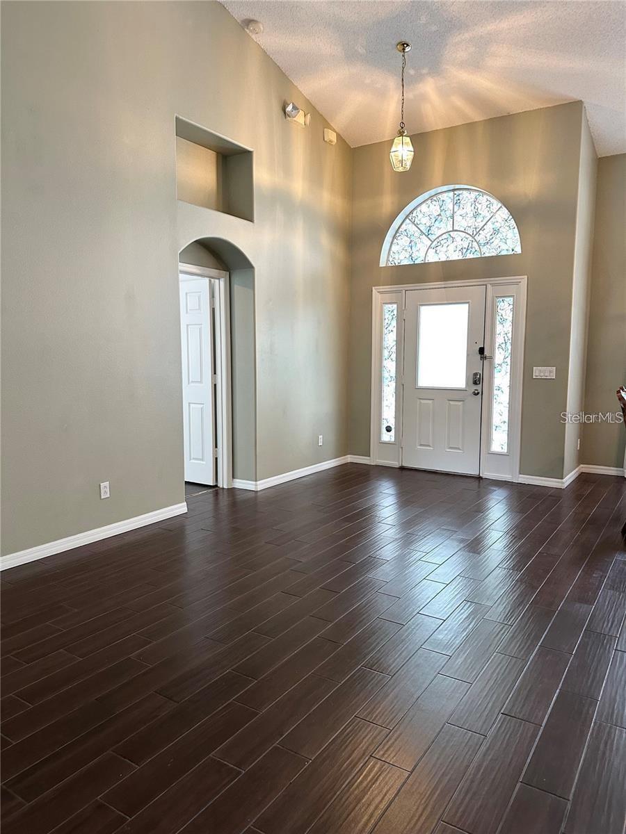 16016 Blossom Hill Loop, FL