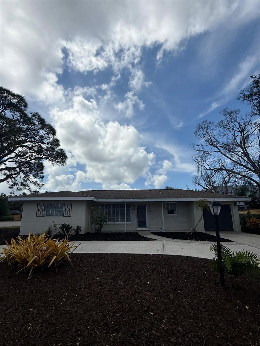 5004 Medalist Road, FL