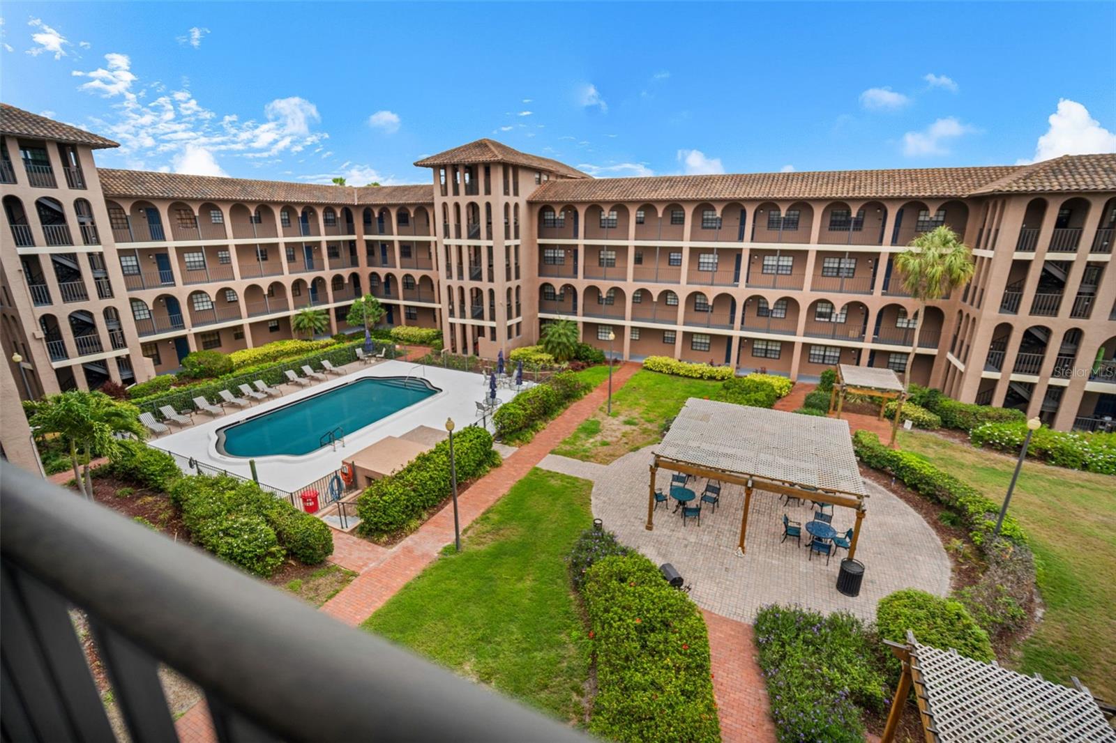 6100 Gulfport Boulevard, FL