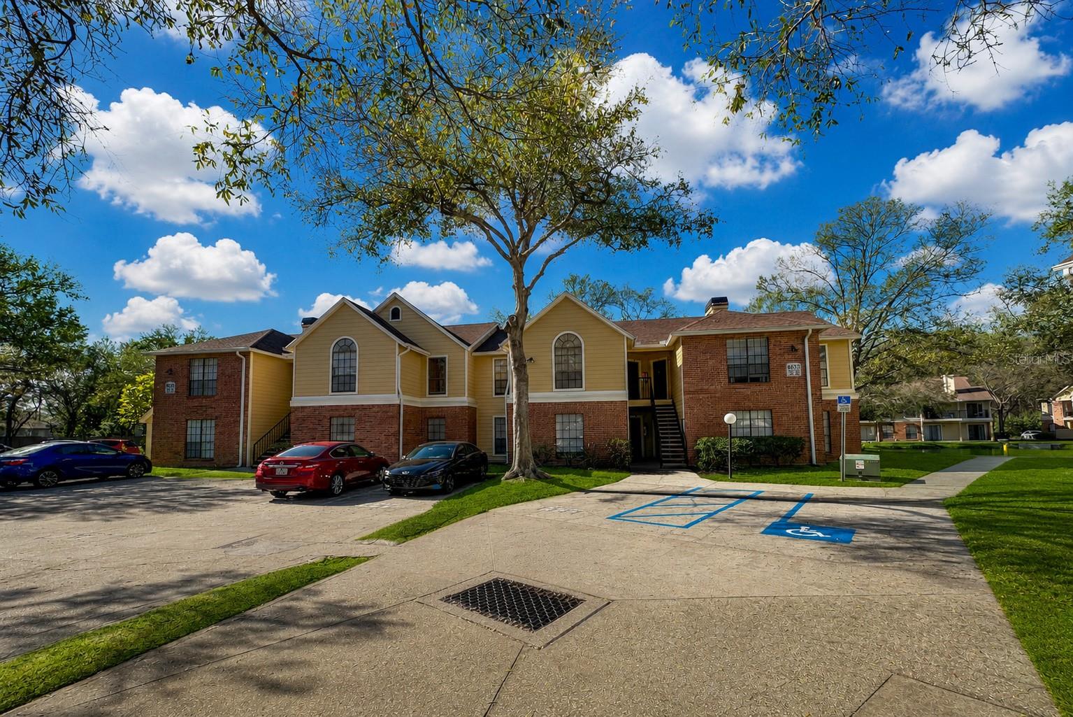 8633 Fancy Finch Drive, FL