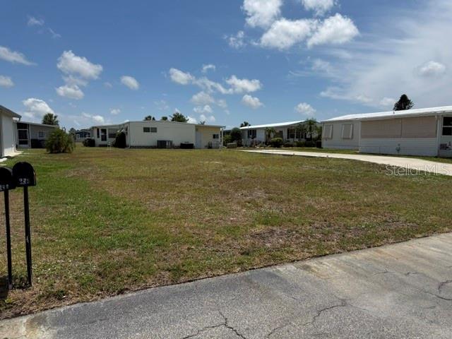 657 Alvarado, FL