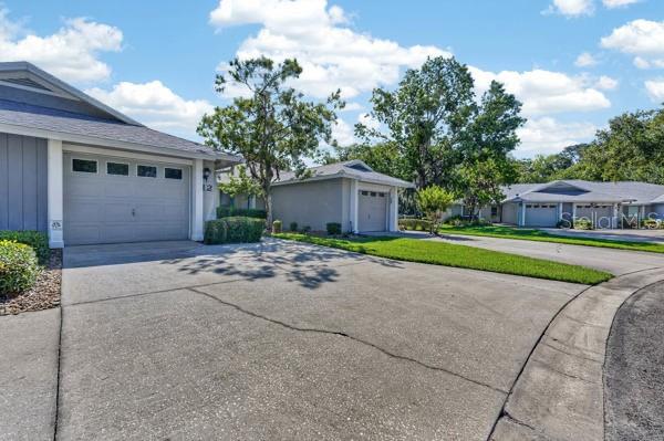 12 Lake Forest Circle, FL