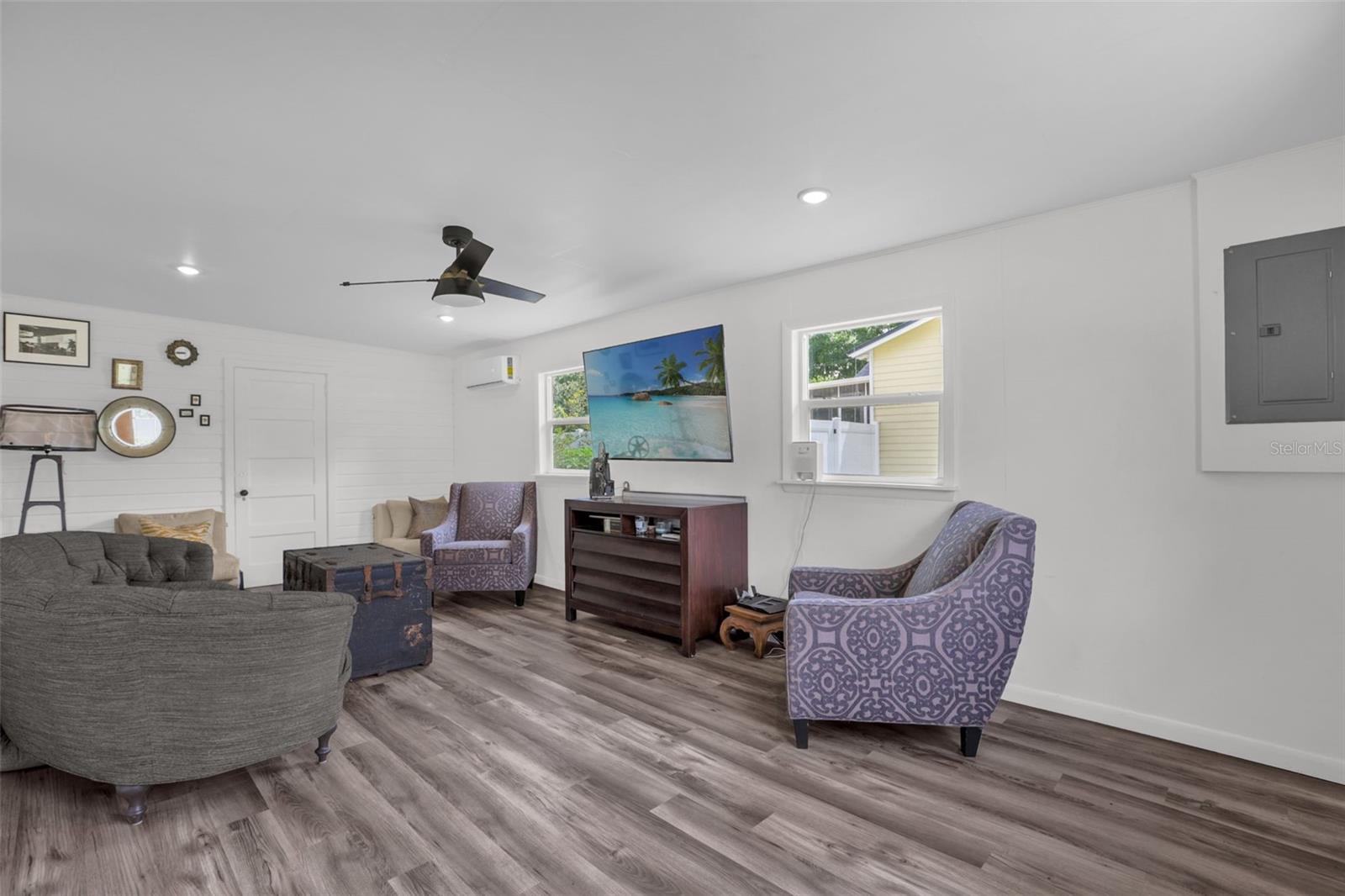 809 Grandview Avenue, FL