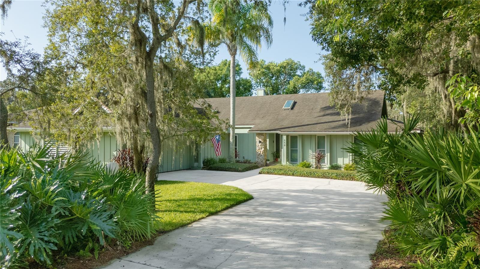 550 Bottlebrush Court, FL