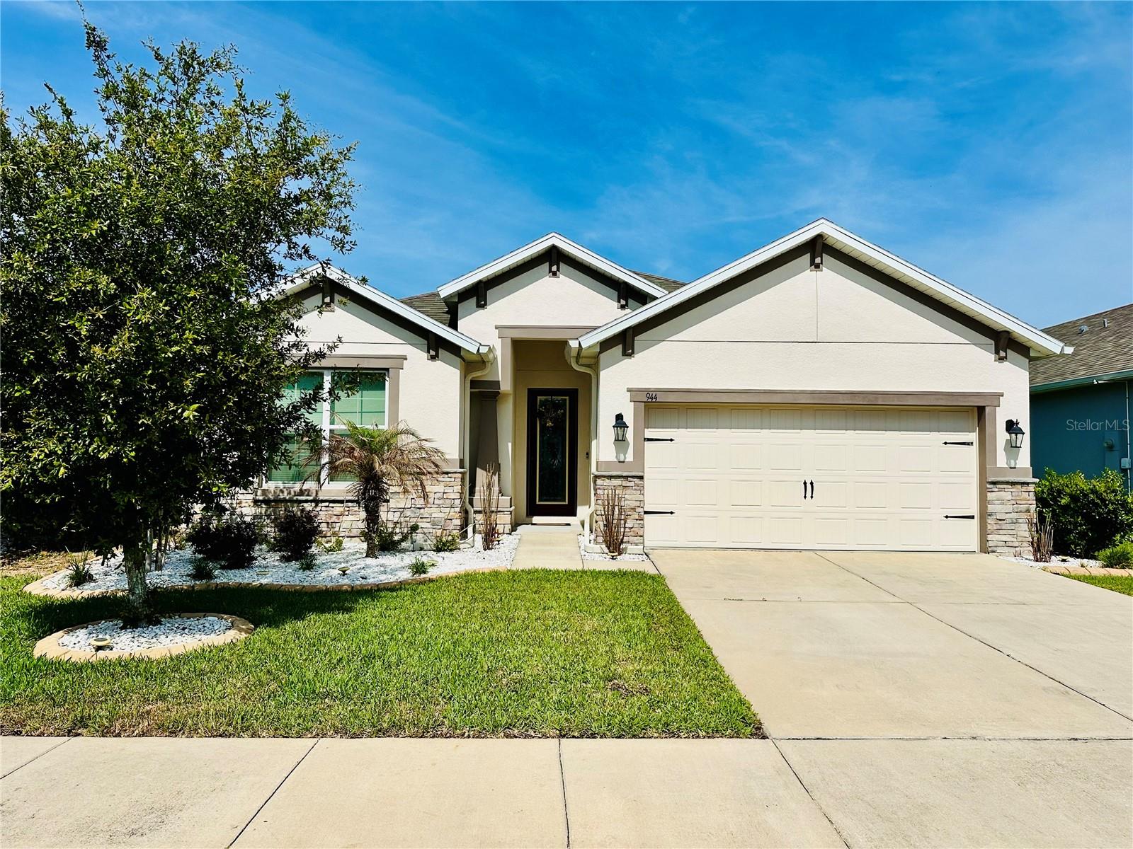 944 Old Windsor Way, FL