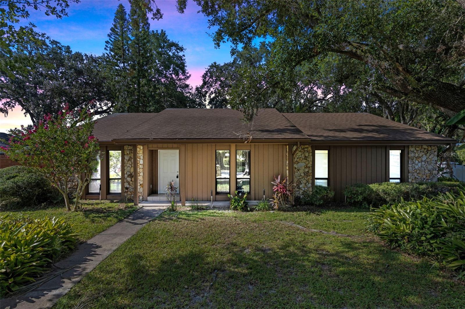 525 Garden Heights Dr, FL