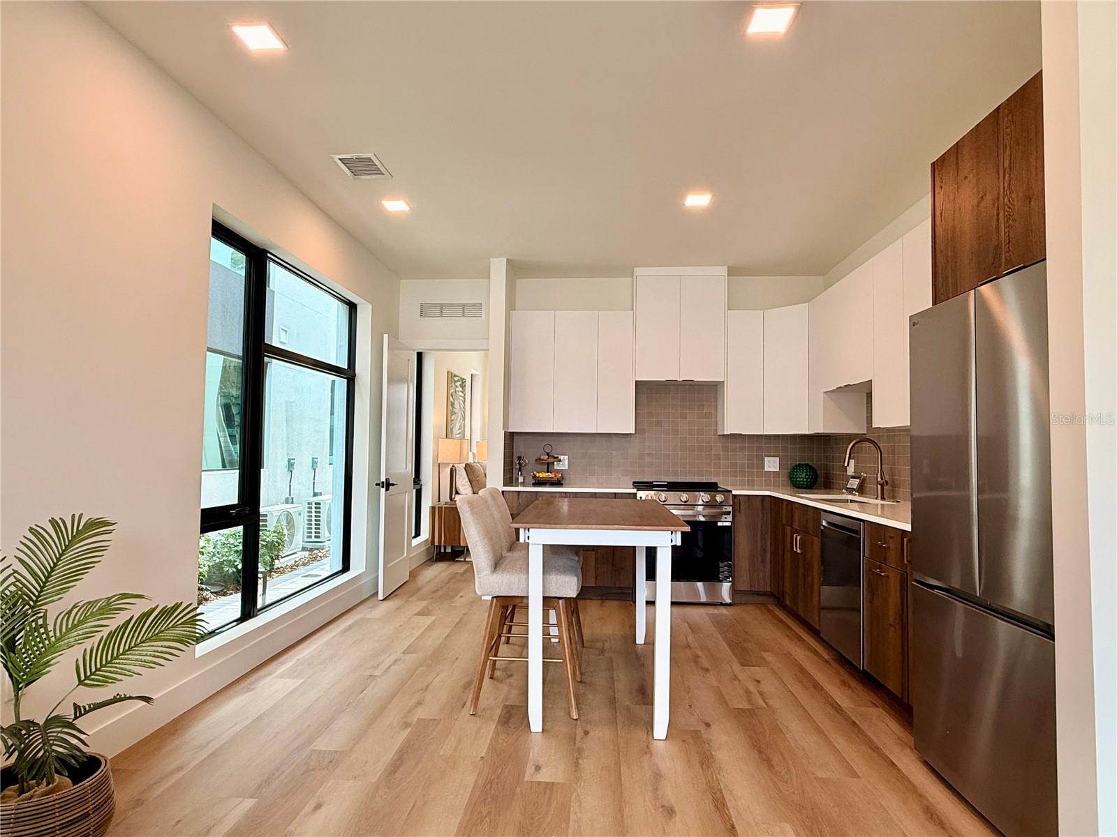 106 36th St N 1st Avenue, FL