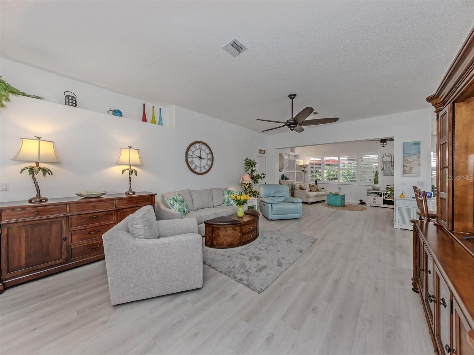 1102 Southlake Court, FL