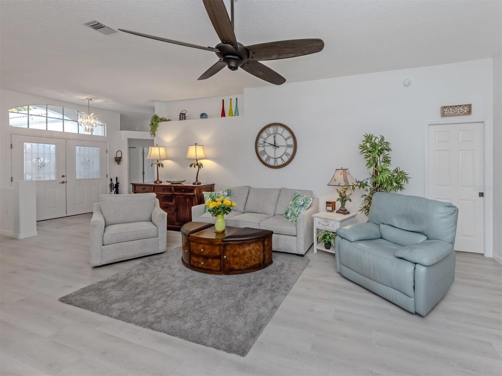 1102 Southlake Court, FL