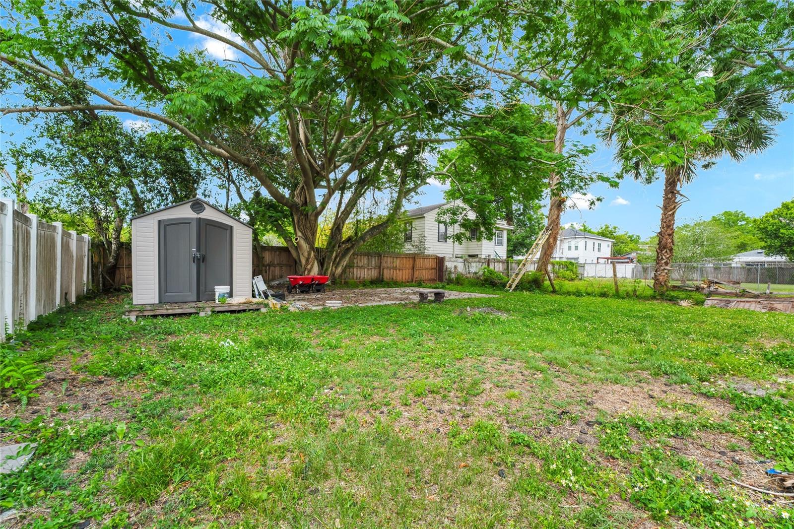 1405 Park Lake Street, FL