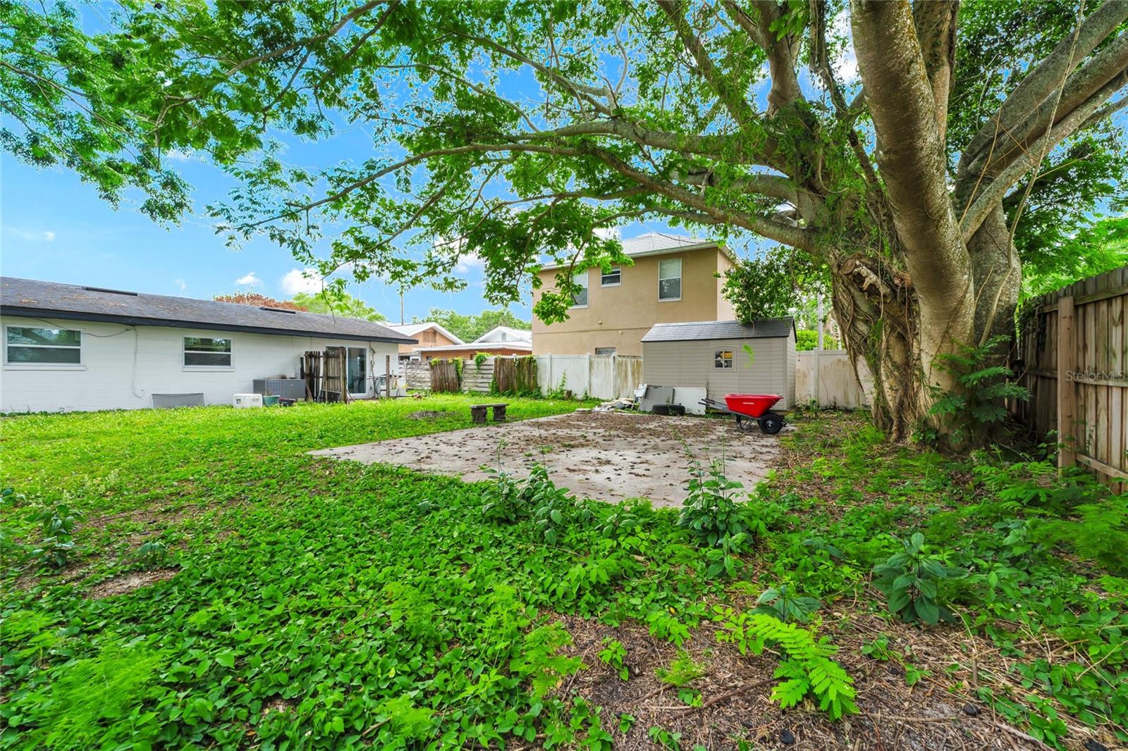 1405 Park Lake Street, FL