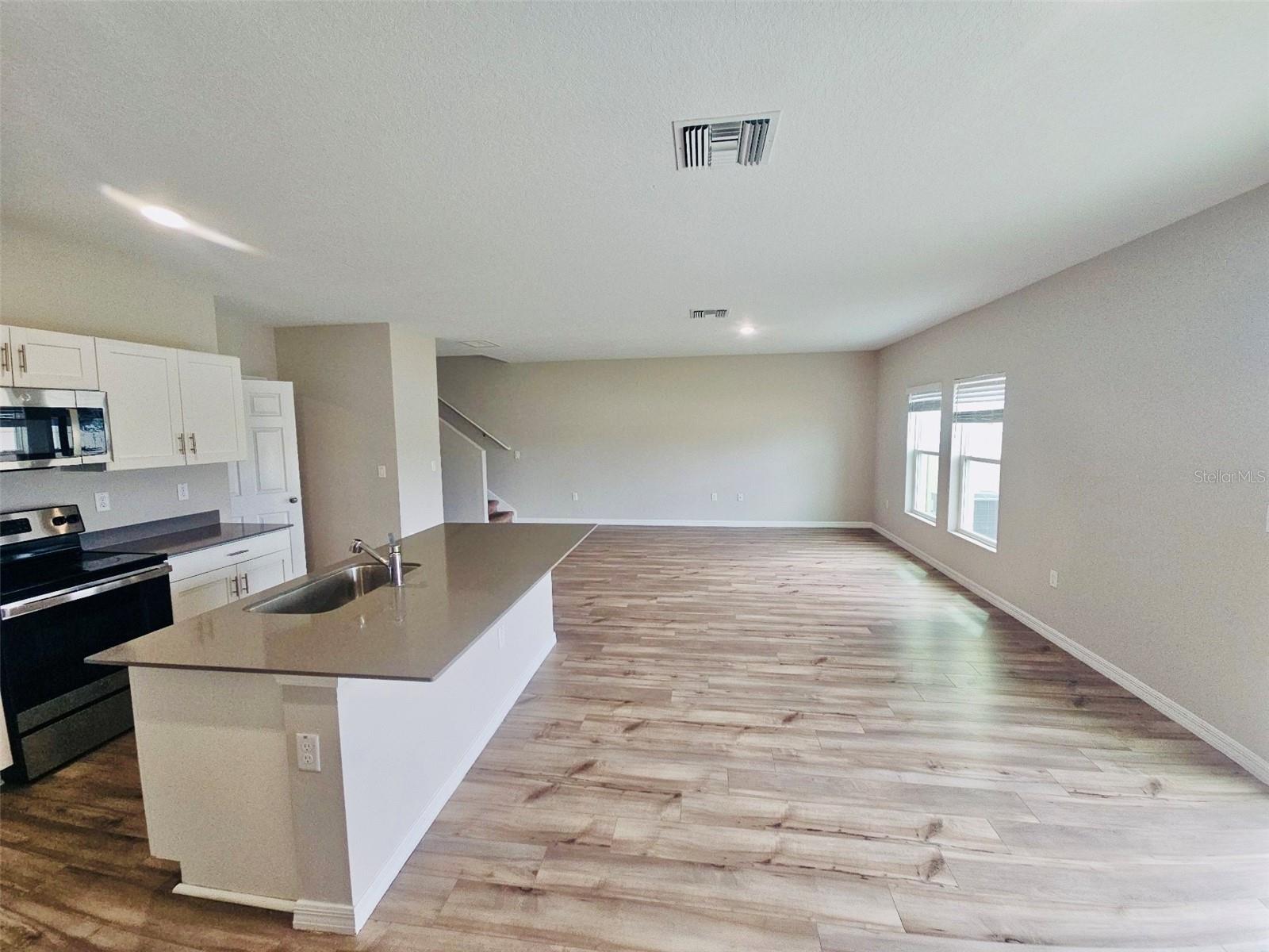 34436 Moonflower Avenue, FL