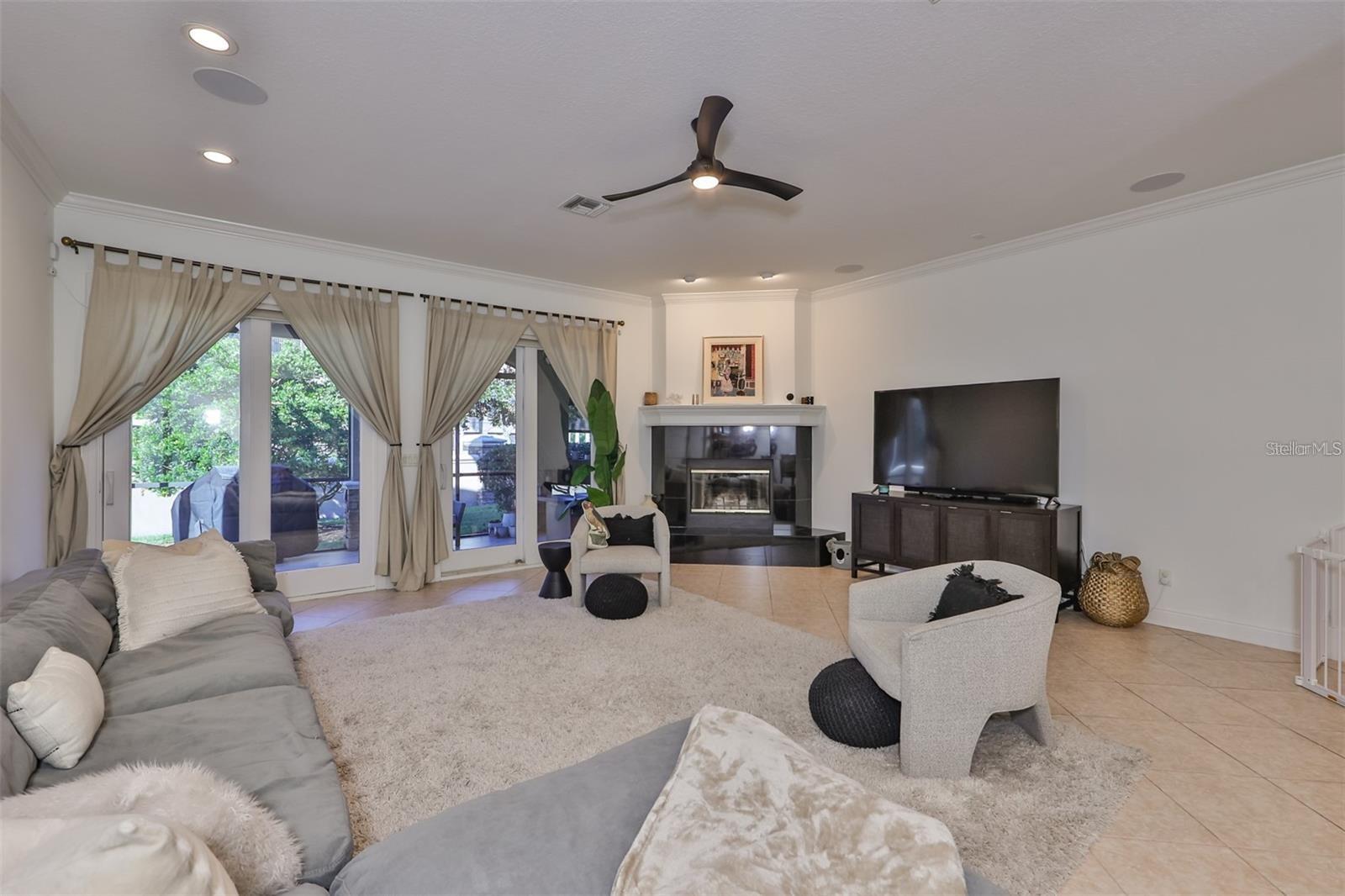 602 Saxony Boulevard, FL