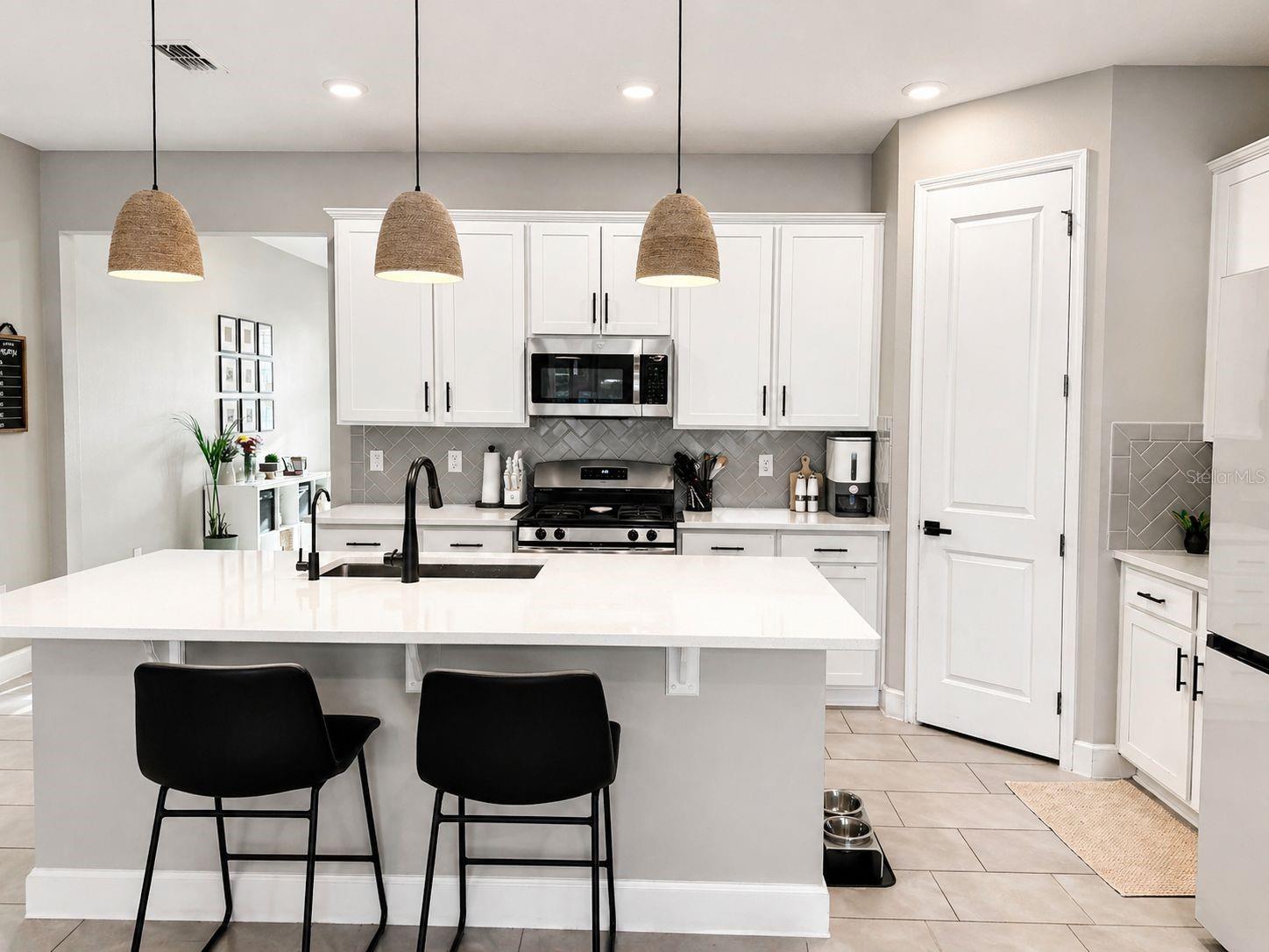 128 Arlington Square Court, FL