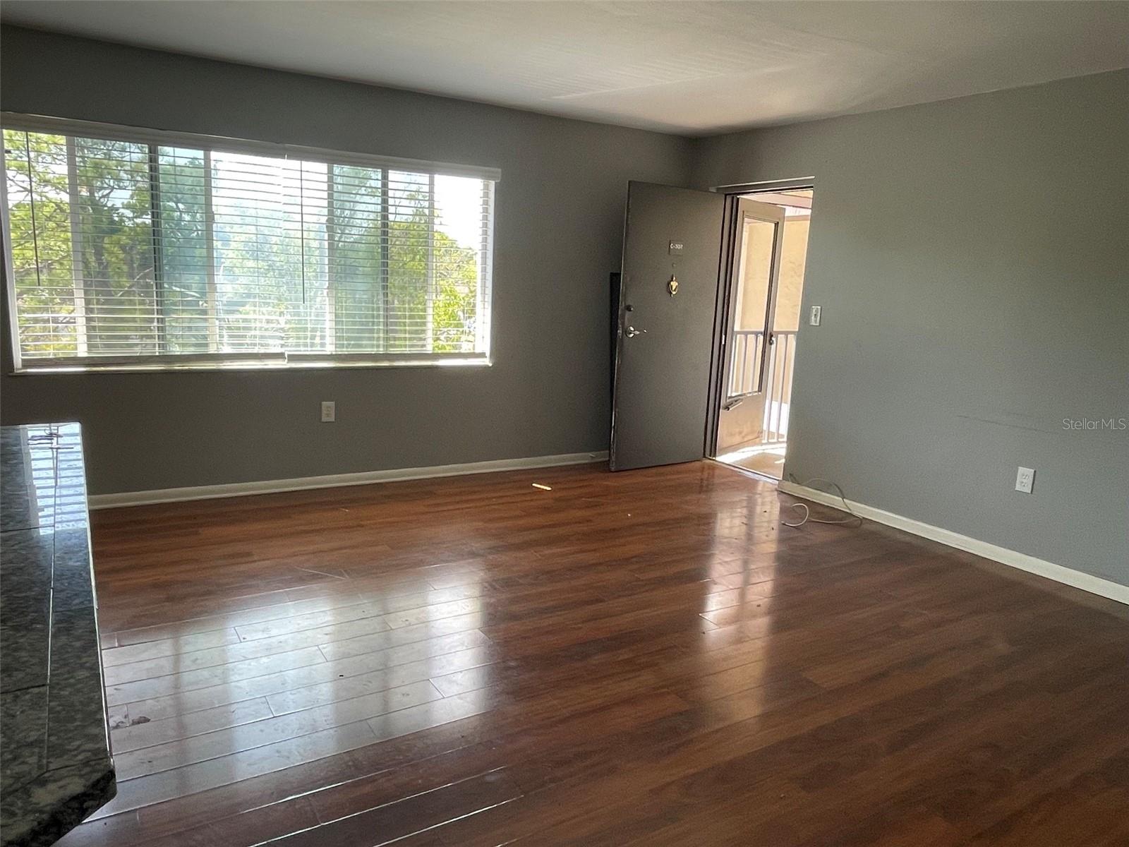 208 Monroe Circle, FL