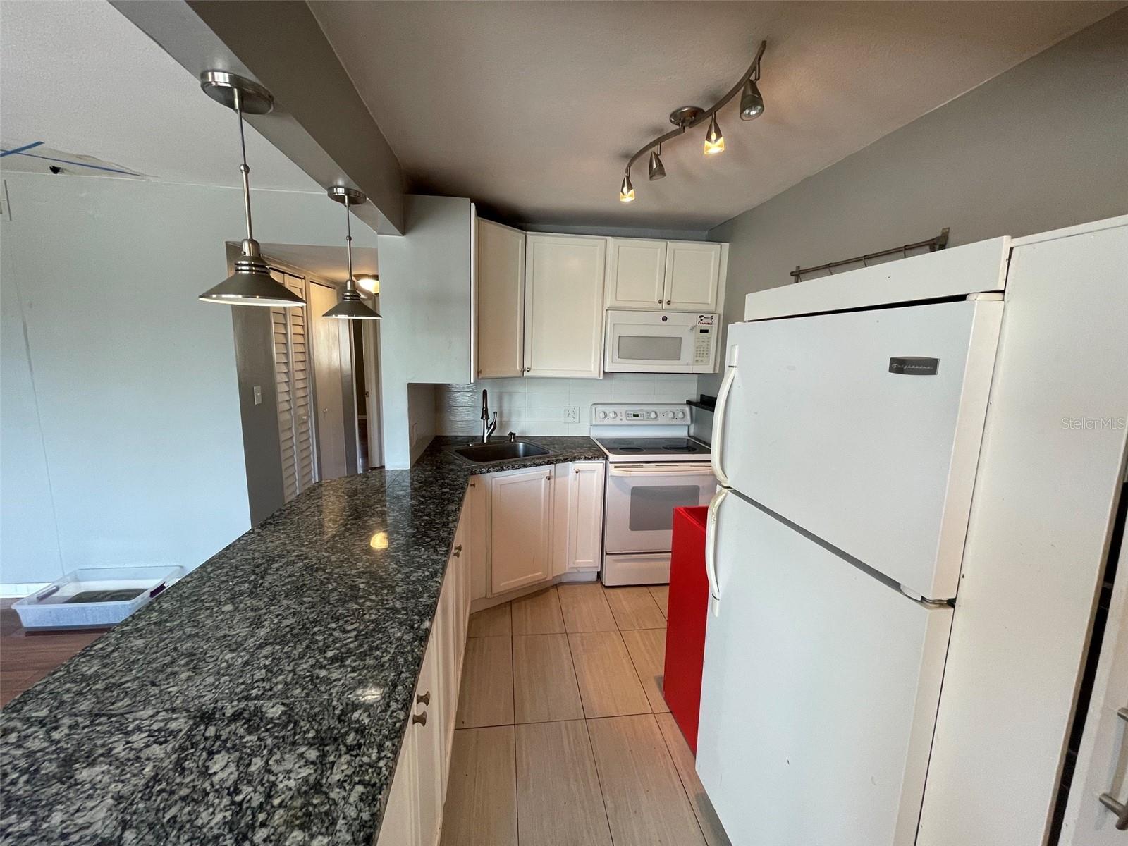 208 Monroe Circle, FL