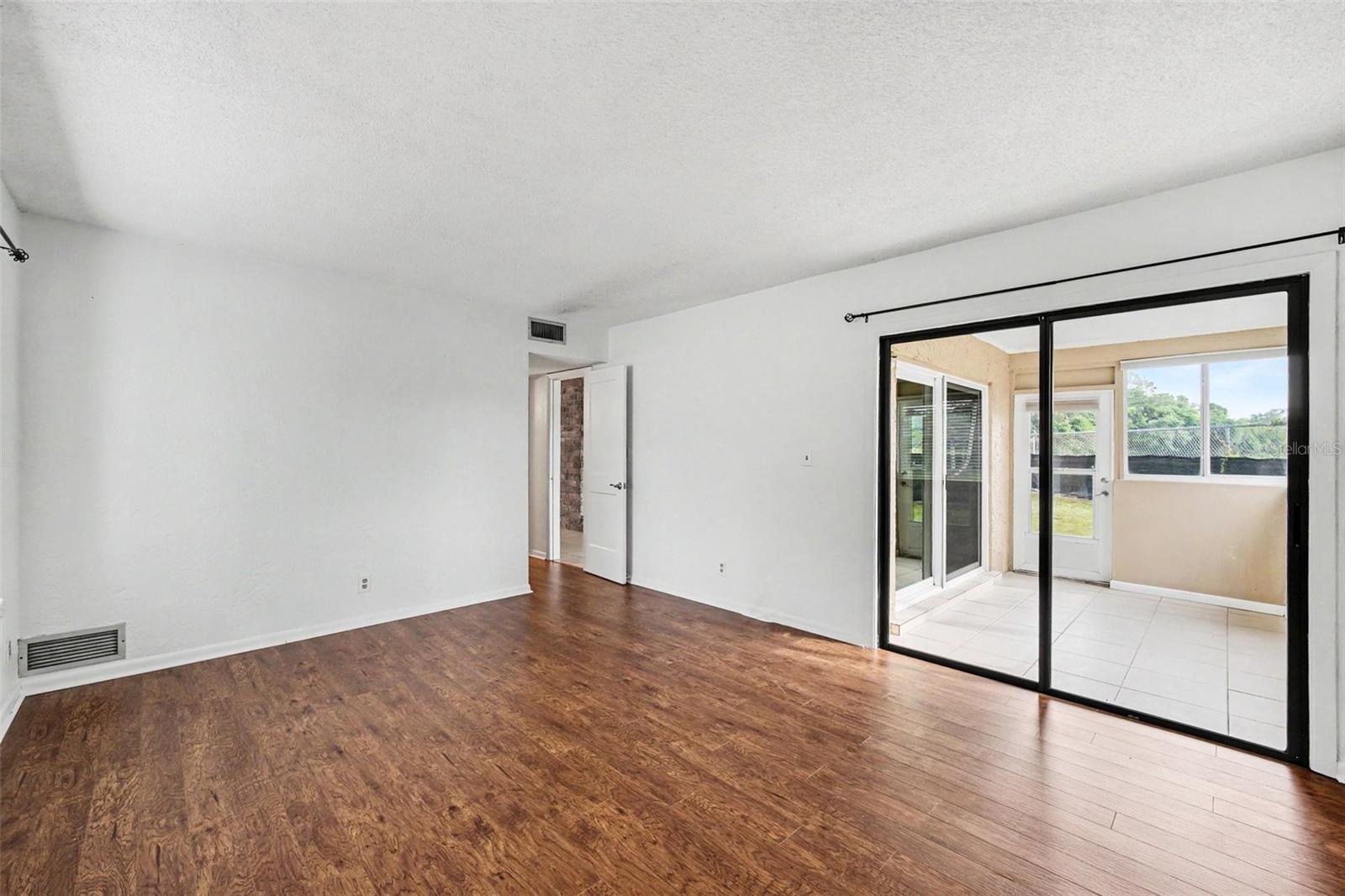 909 Northbrook Drive, FL