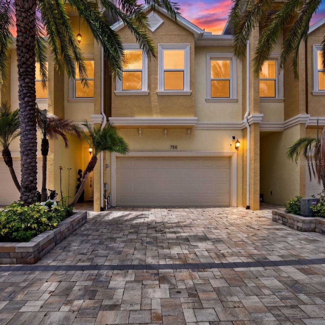 750 Grand Cypress Lane, FL