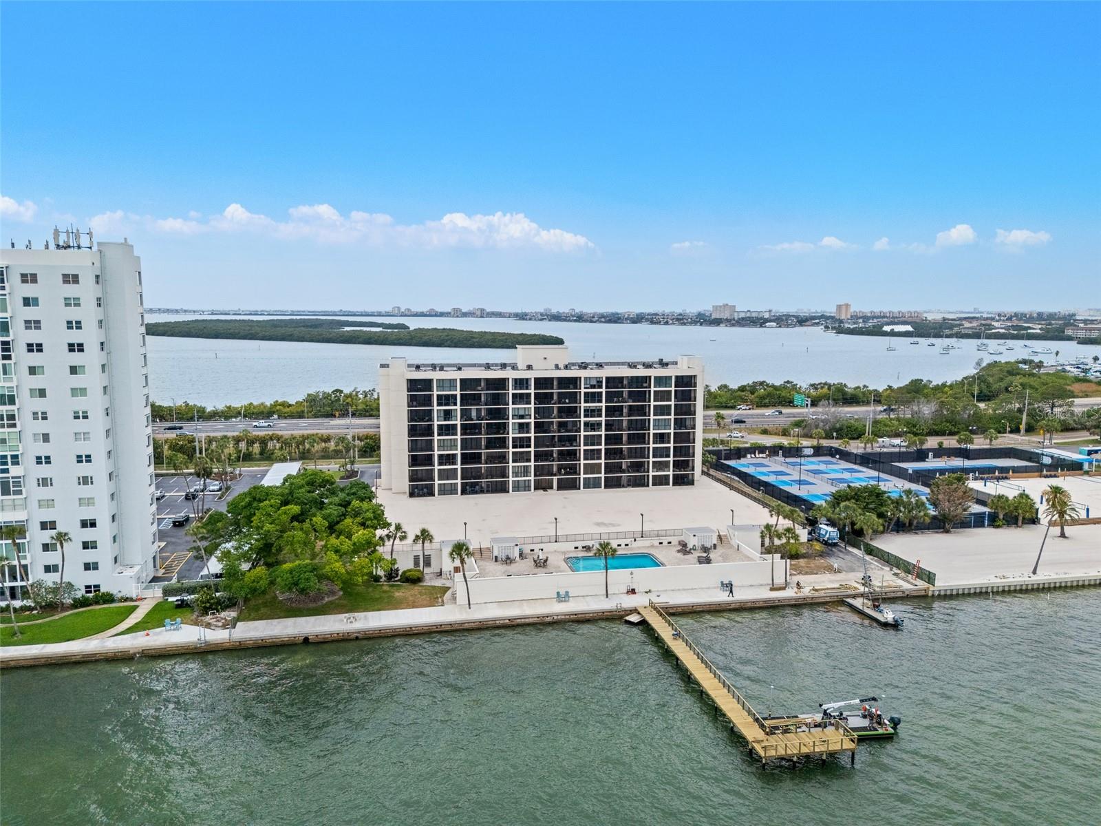 7100 Sunshine Skyway Lane, FL