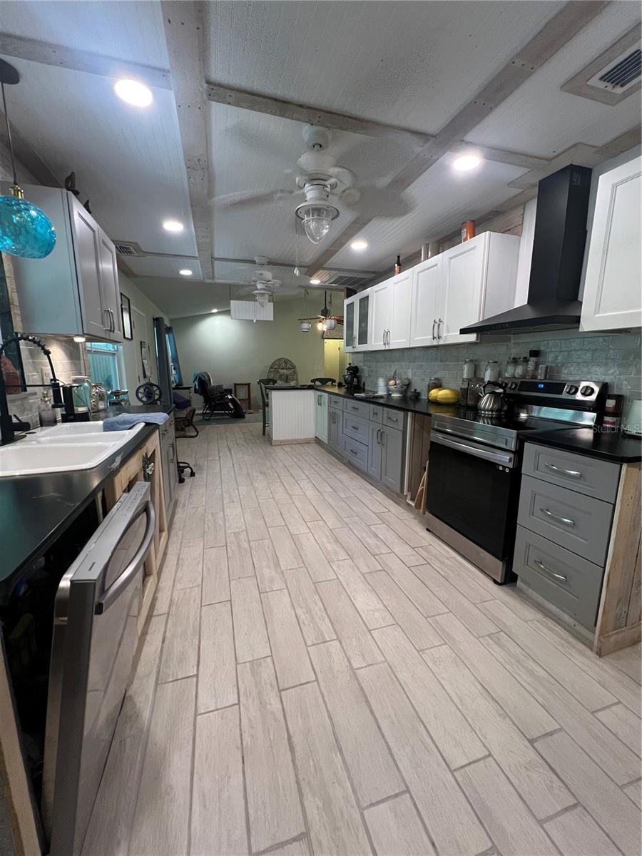 9714 Mendel Drive, FL