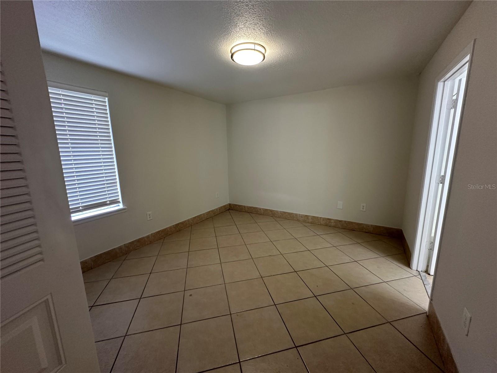 1000 Dolphin Drive, FL