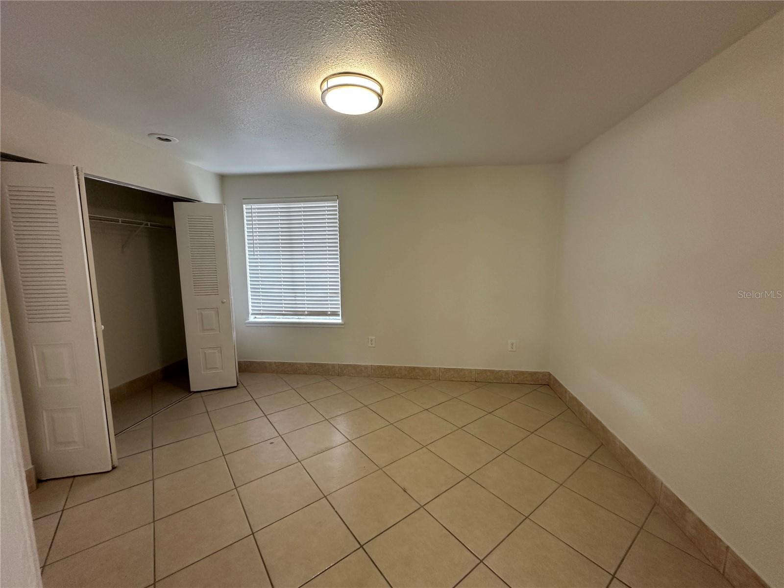 1000 Dolphin Drive, FL