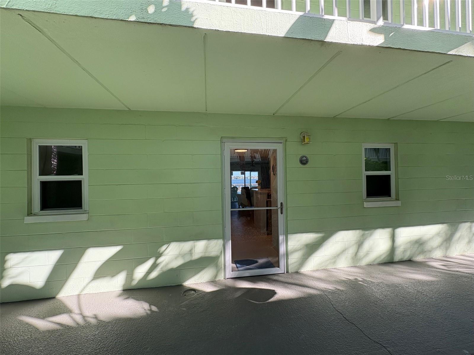 464 Paula Drive, FL