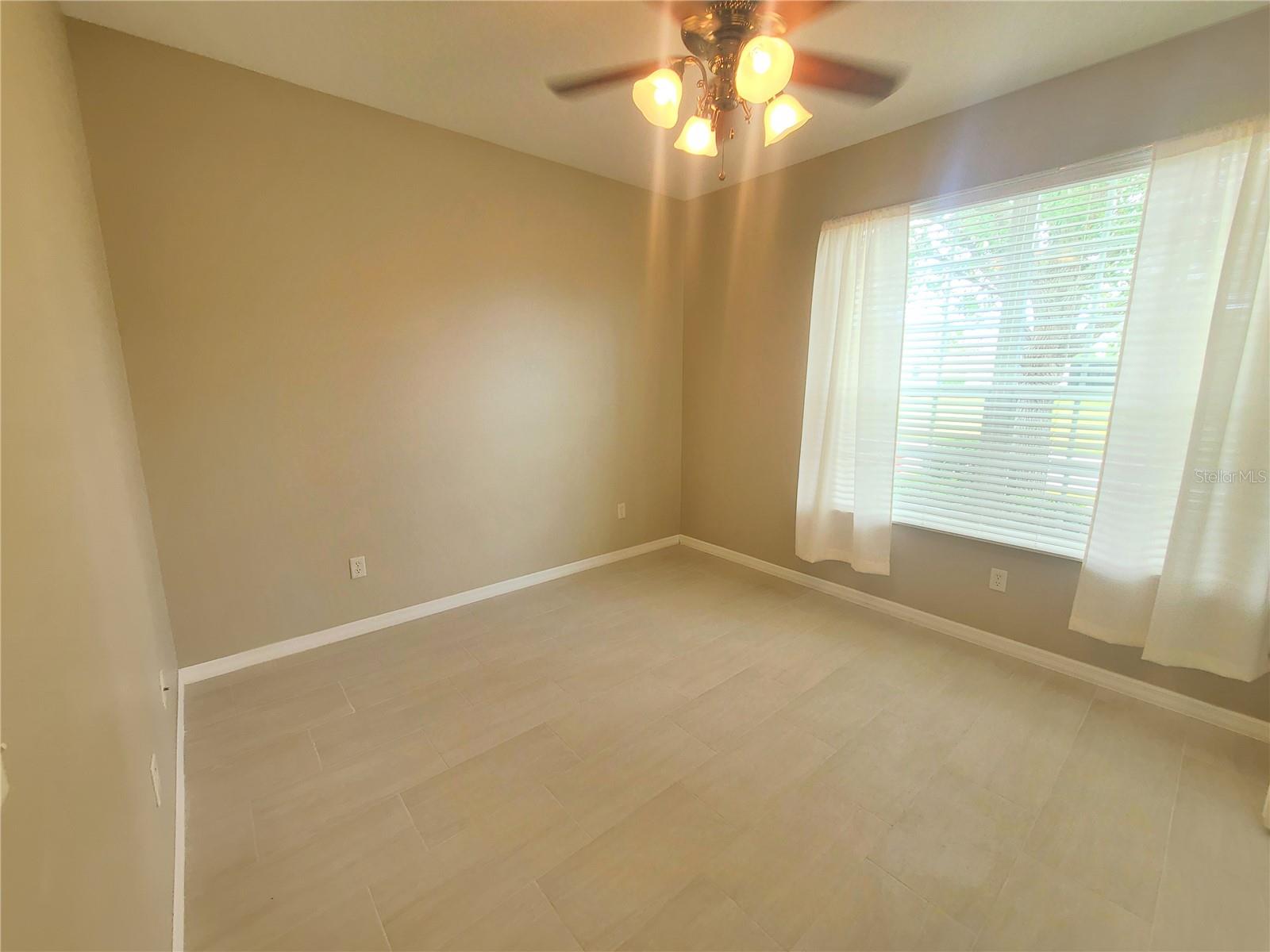 898 Moses Loop, FL