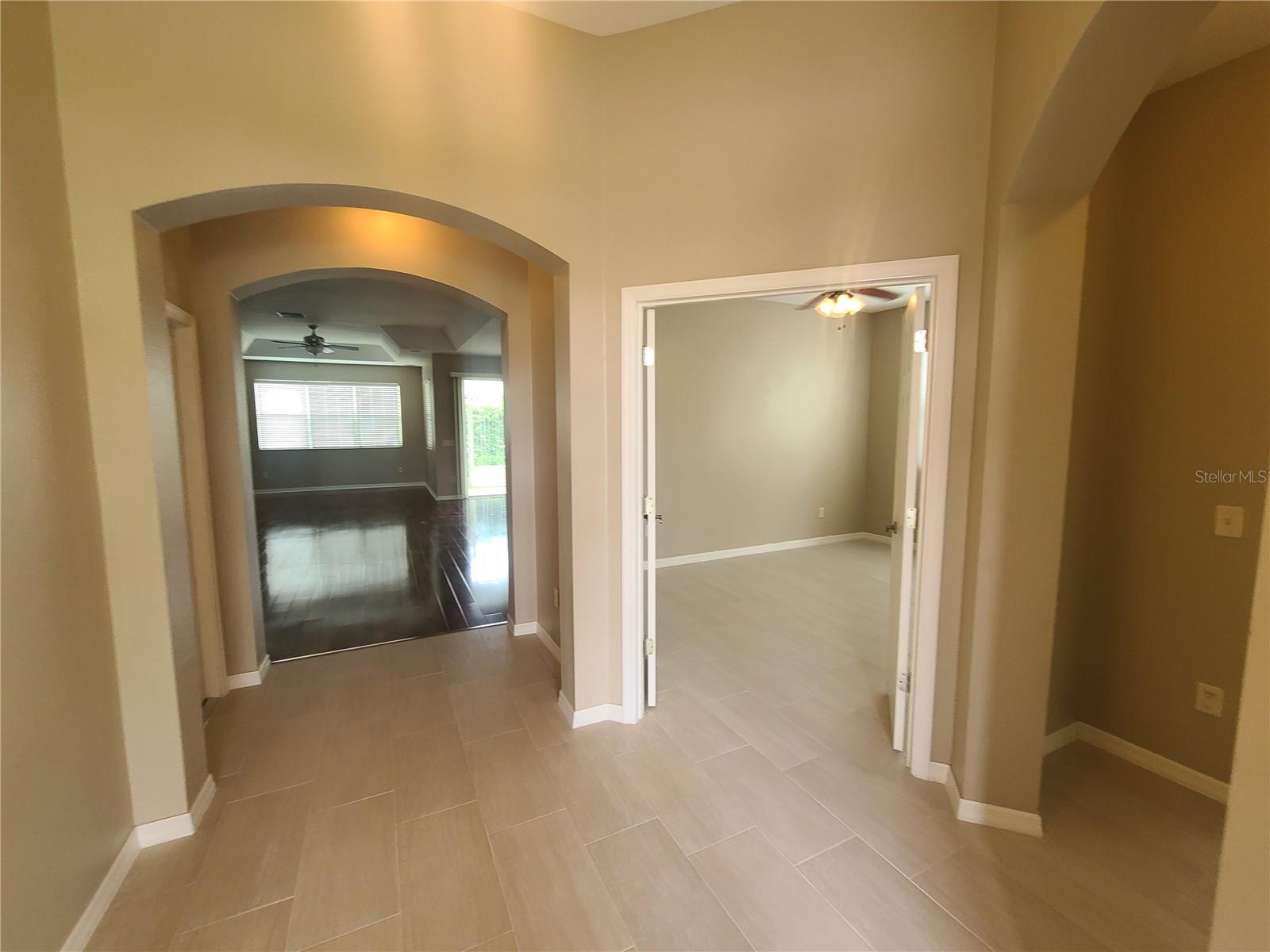 898 Moses Loop, FL