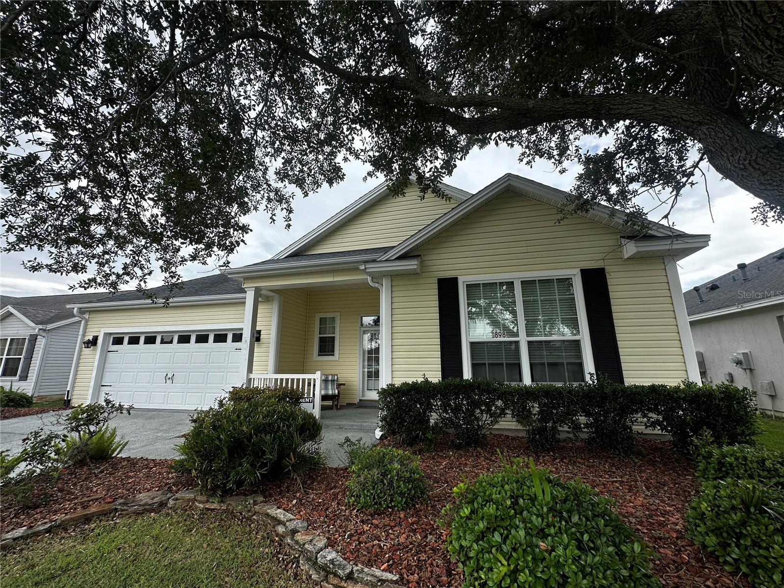 898 Moses Loop, FL