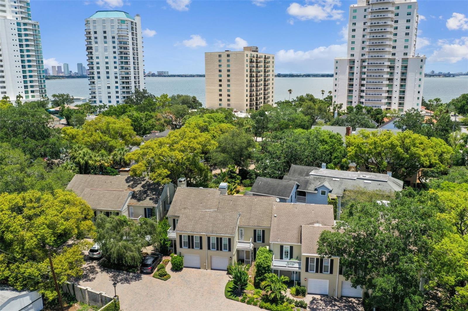 3530 Village Way, FL