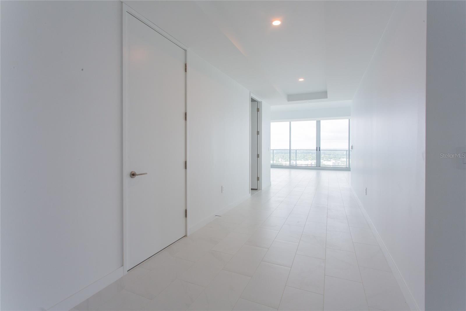 400 Central Avenue, FL