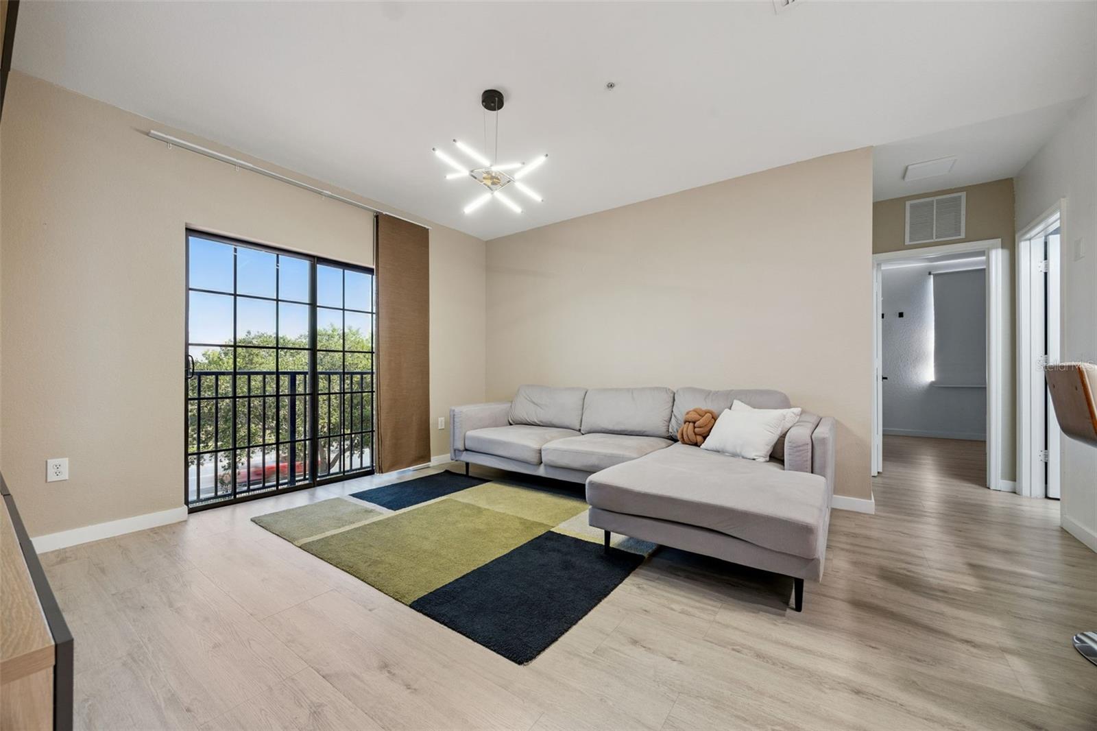 5550 Michigan Street, FL