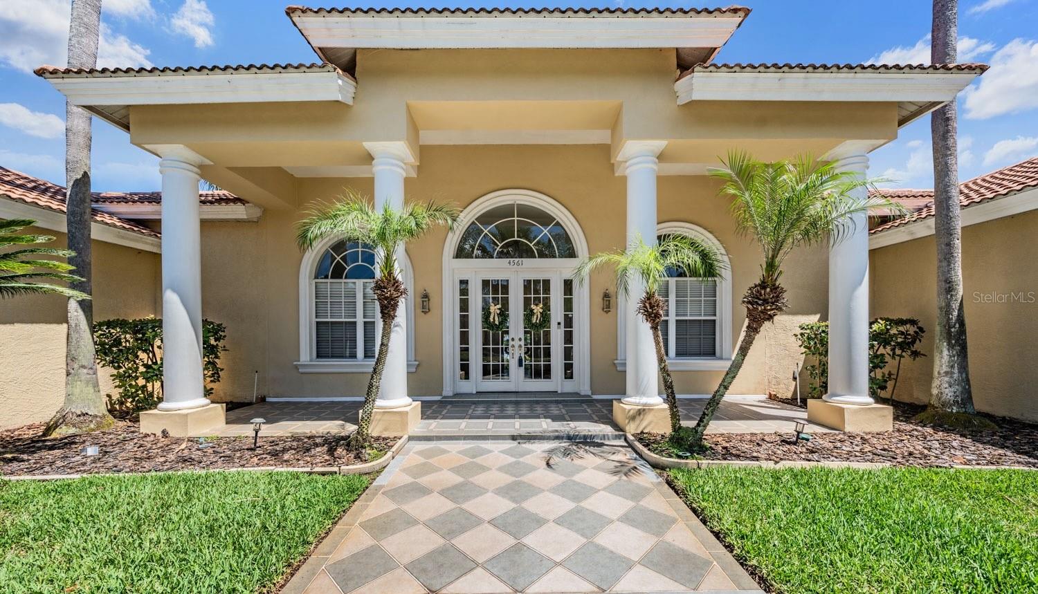 4561 Roanoak Way, FL