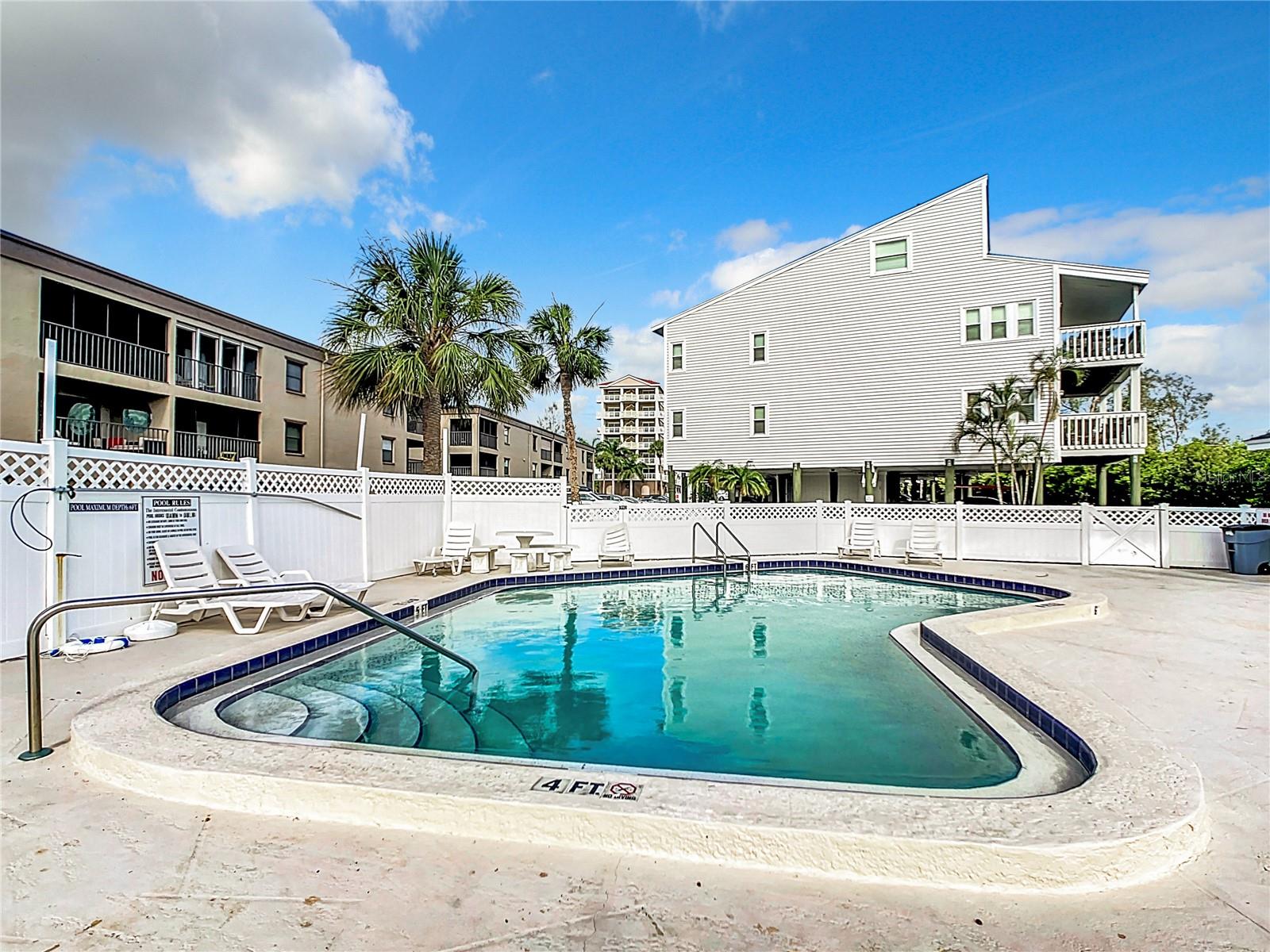 19727 Gulf Boulevard, FL