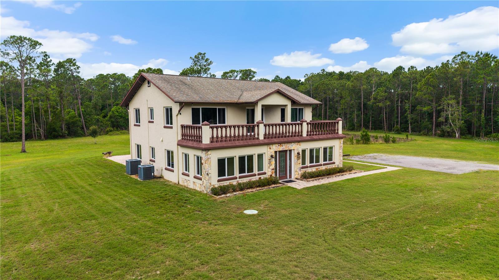 204 El Pino Drive, FL