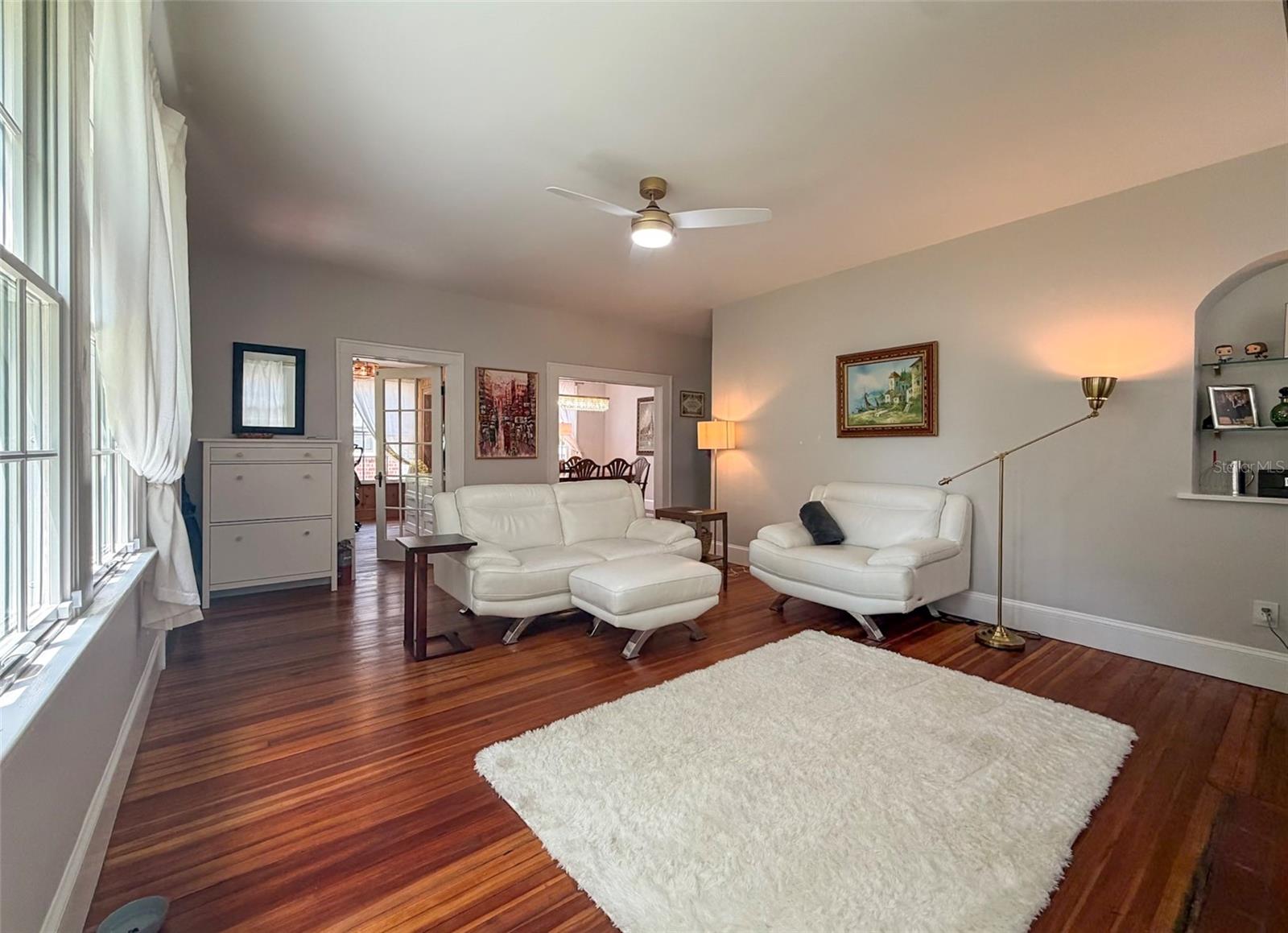 417 10th Street, FL