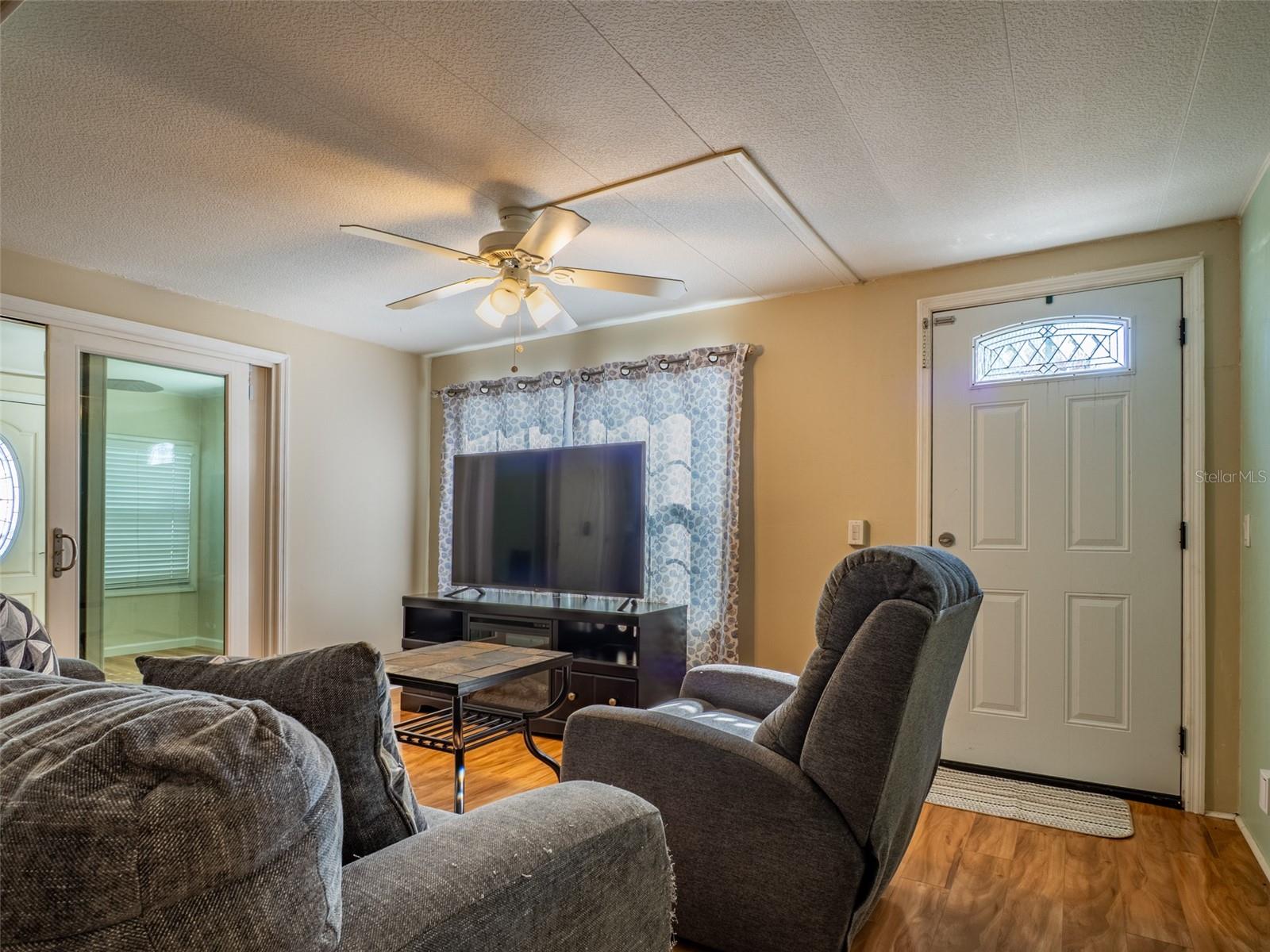 401 Denice Drive, FL