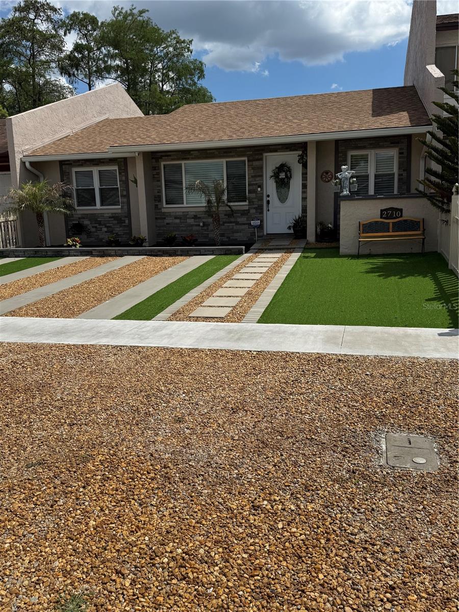 2710 Charing Cross Way, FL