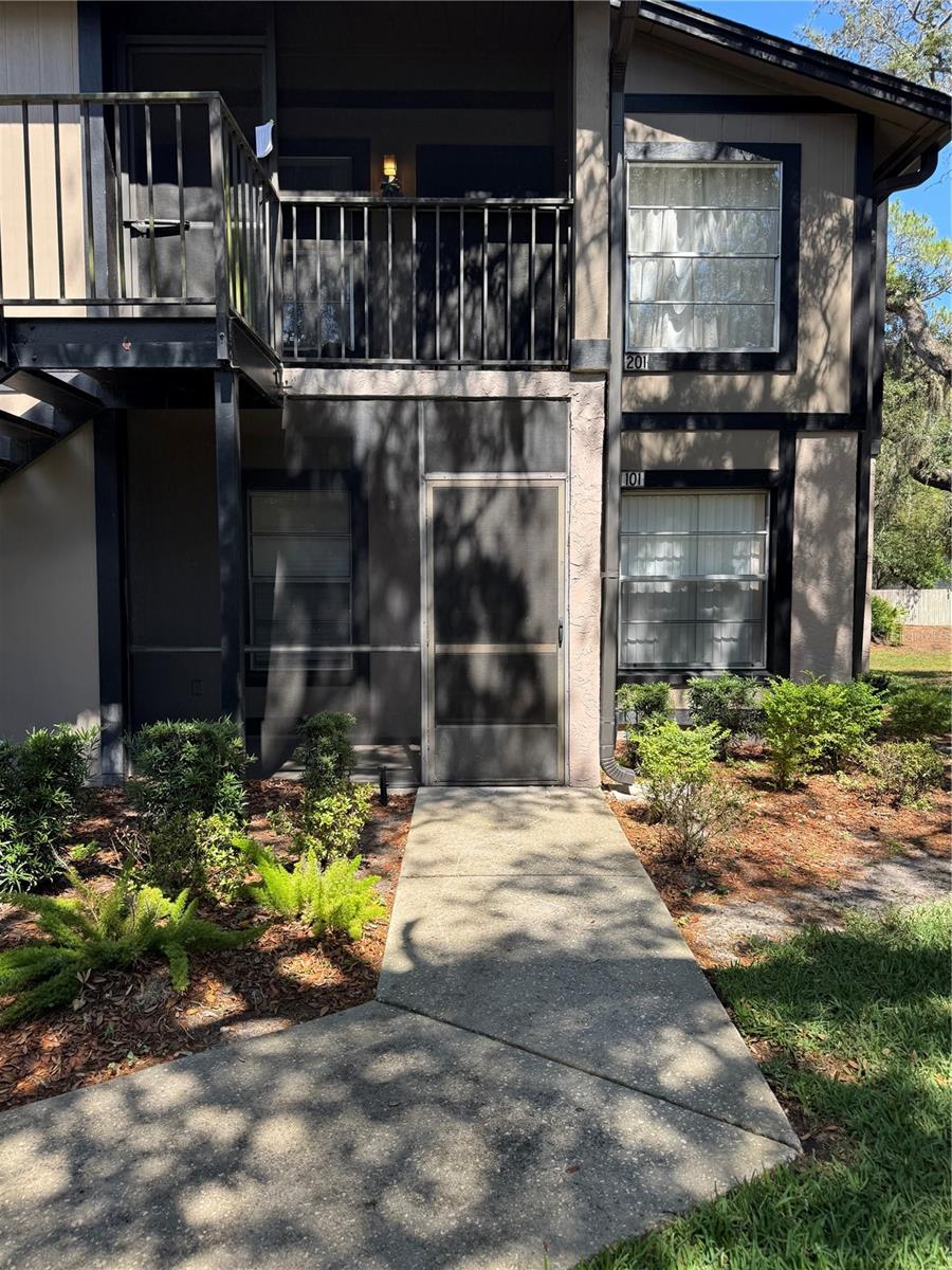 4033 Dream Oak Place, FL