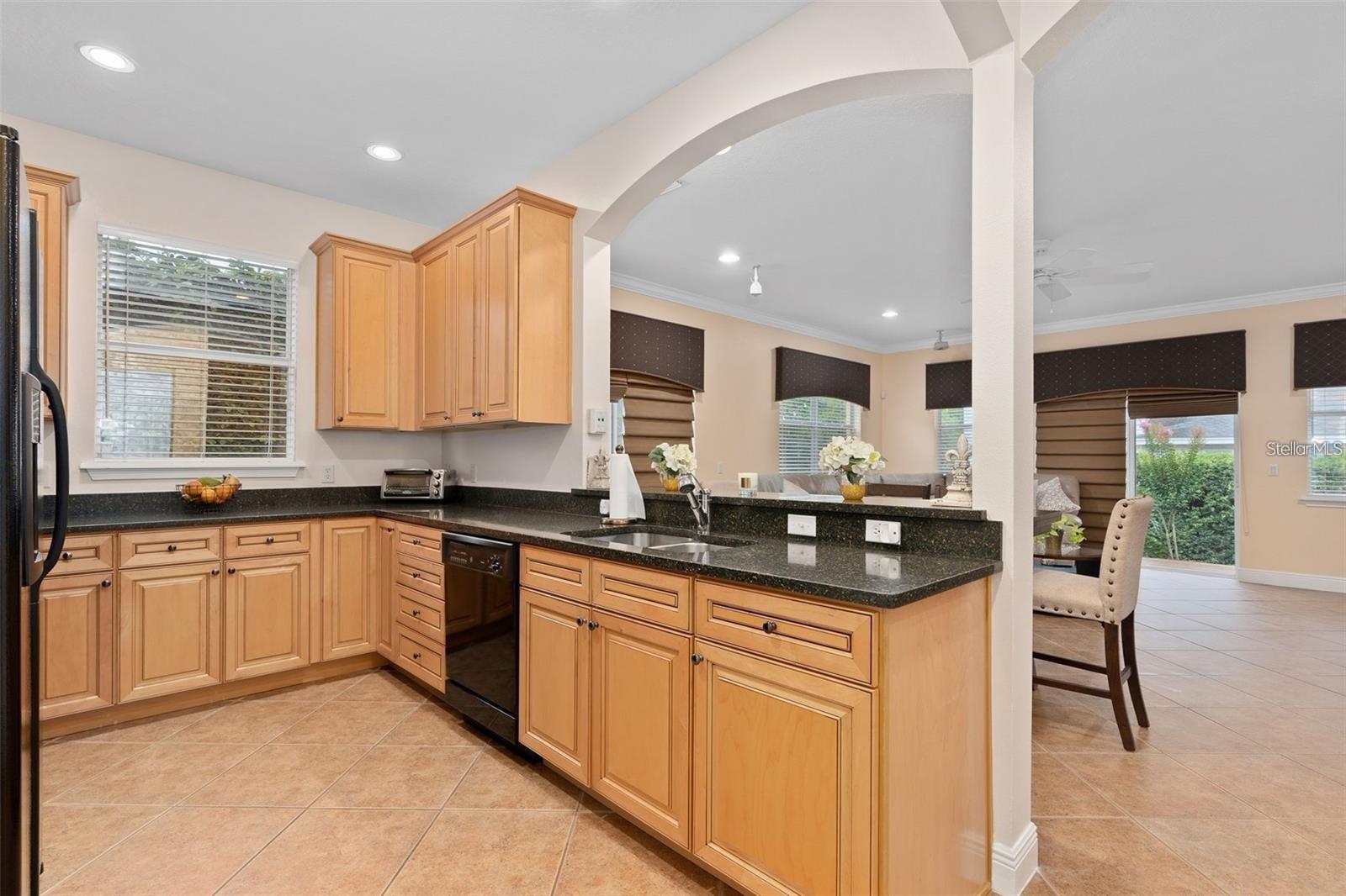 828 Ellwood Avenue, FL