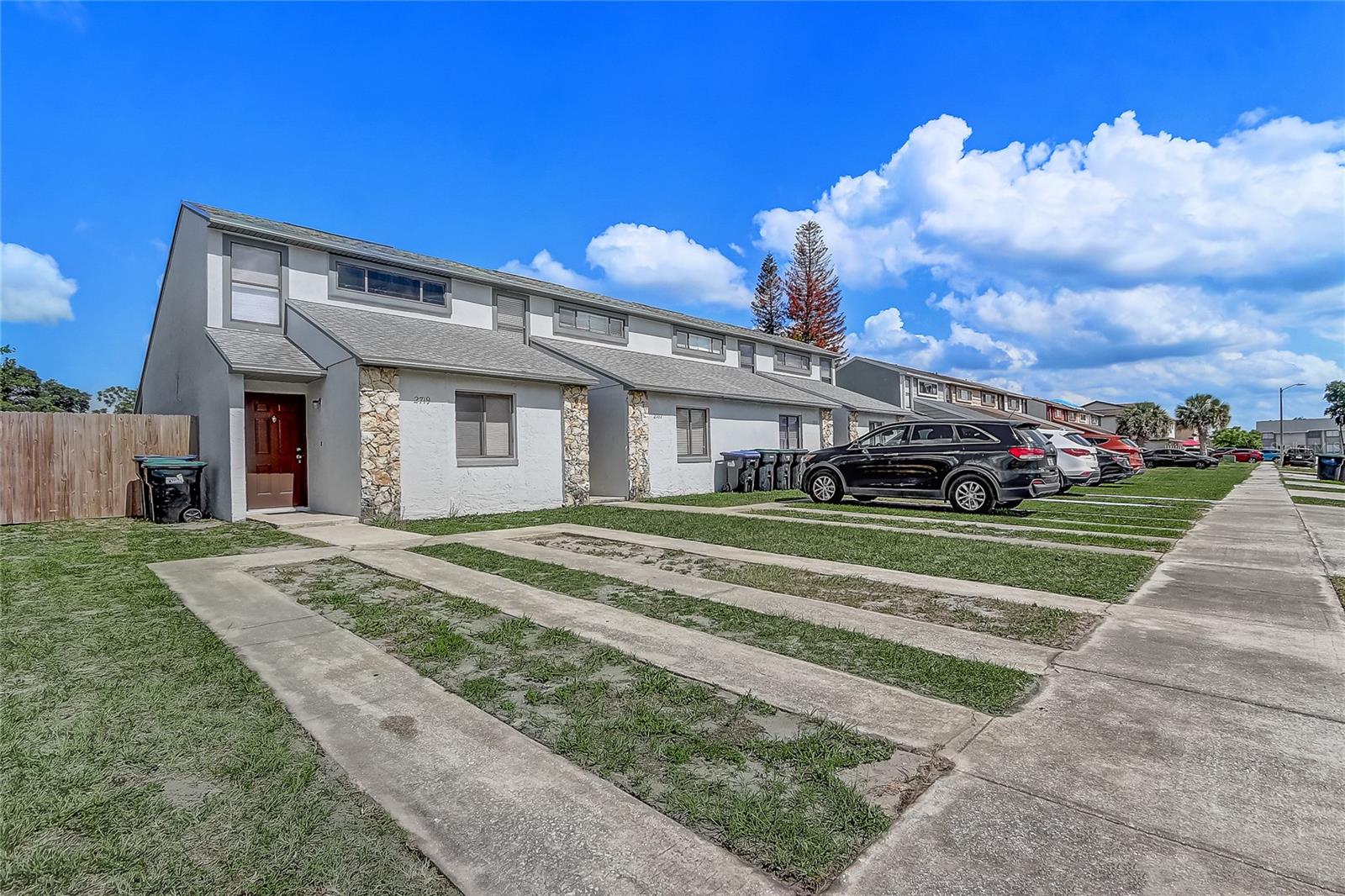 2719 Hunt Club Lane, FL
