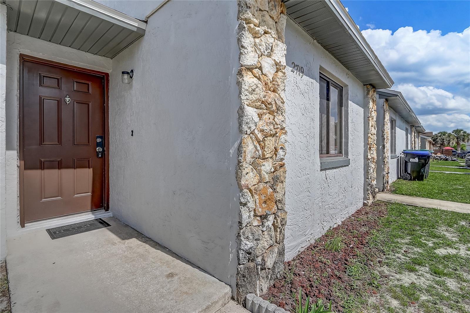 2719 Hunt Club Lane, FL