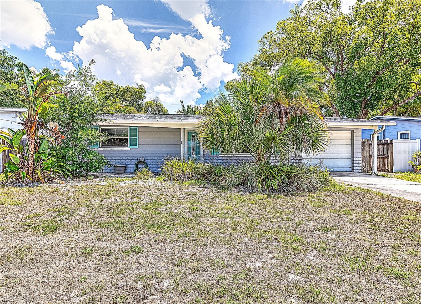 831 Lakeside Drive, FL