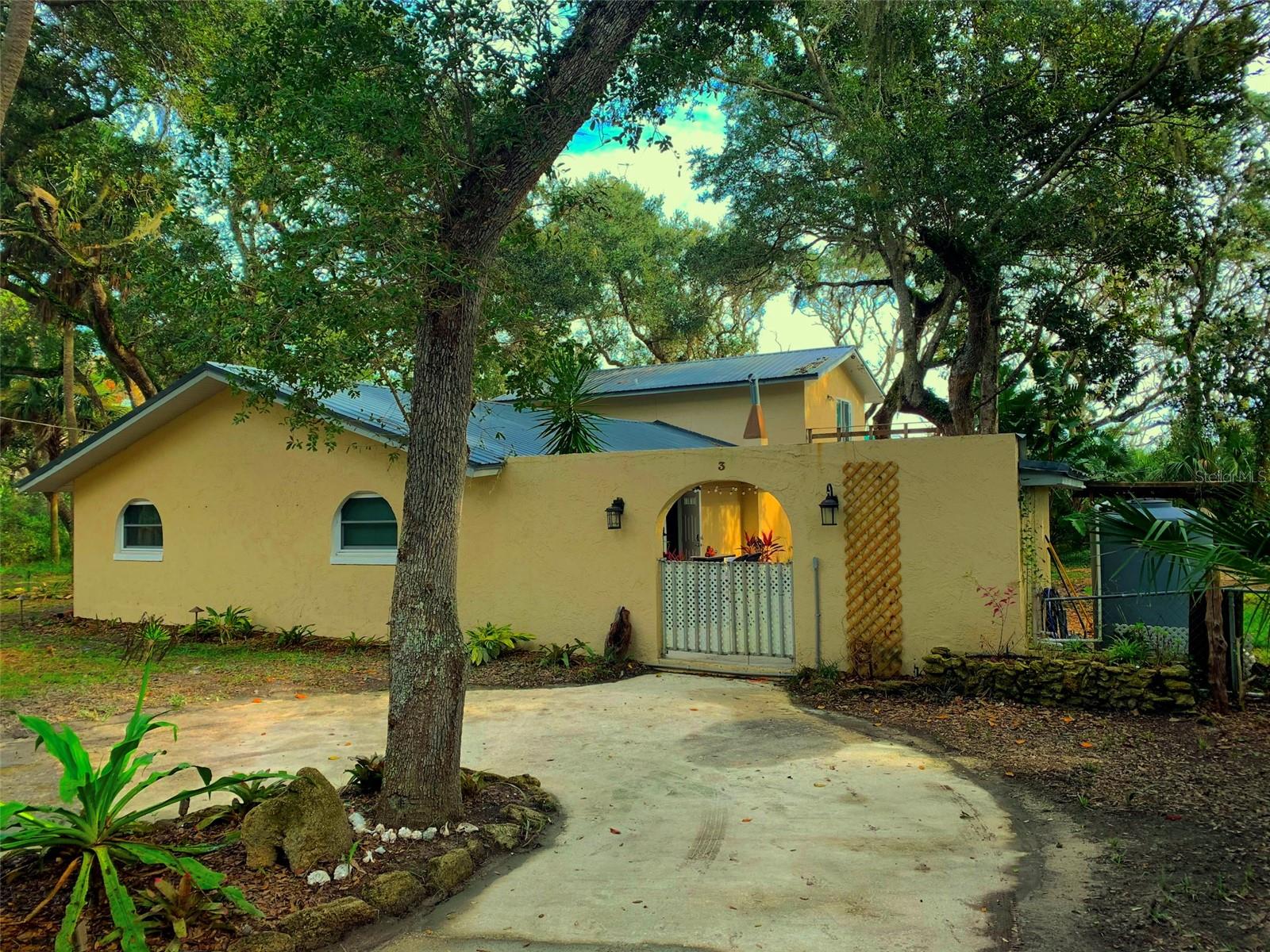 3 Elizabeth Drive, FL