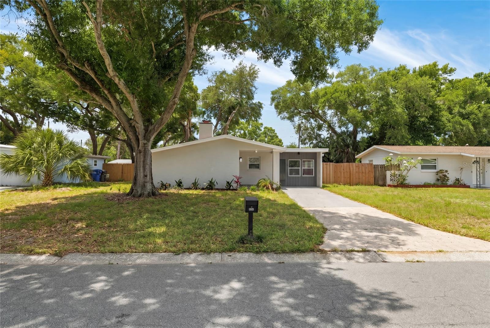2952 Webley Drive, FL
