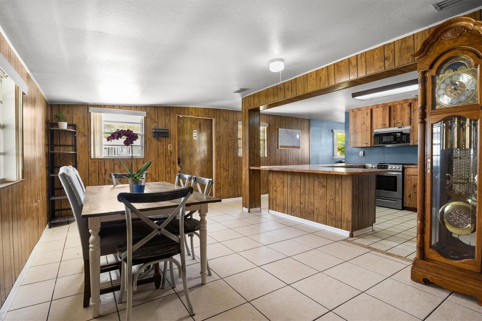 1307 Mayflower Drive, FL