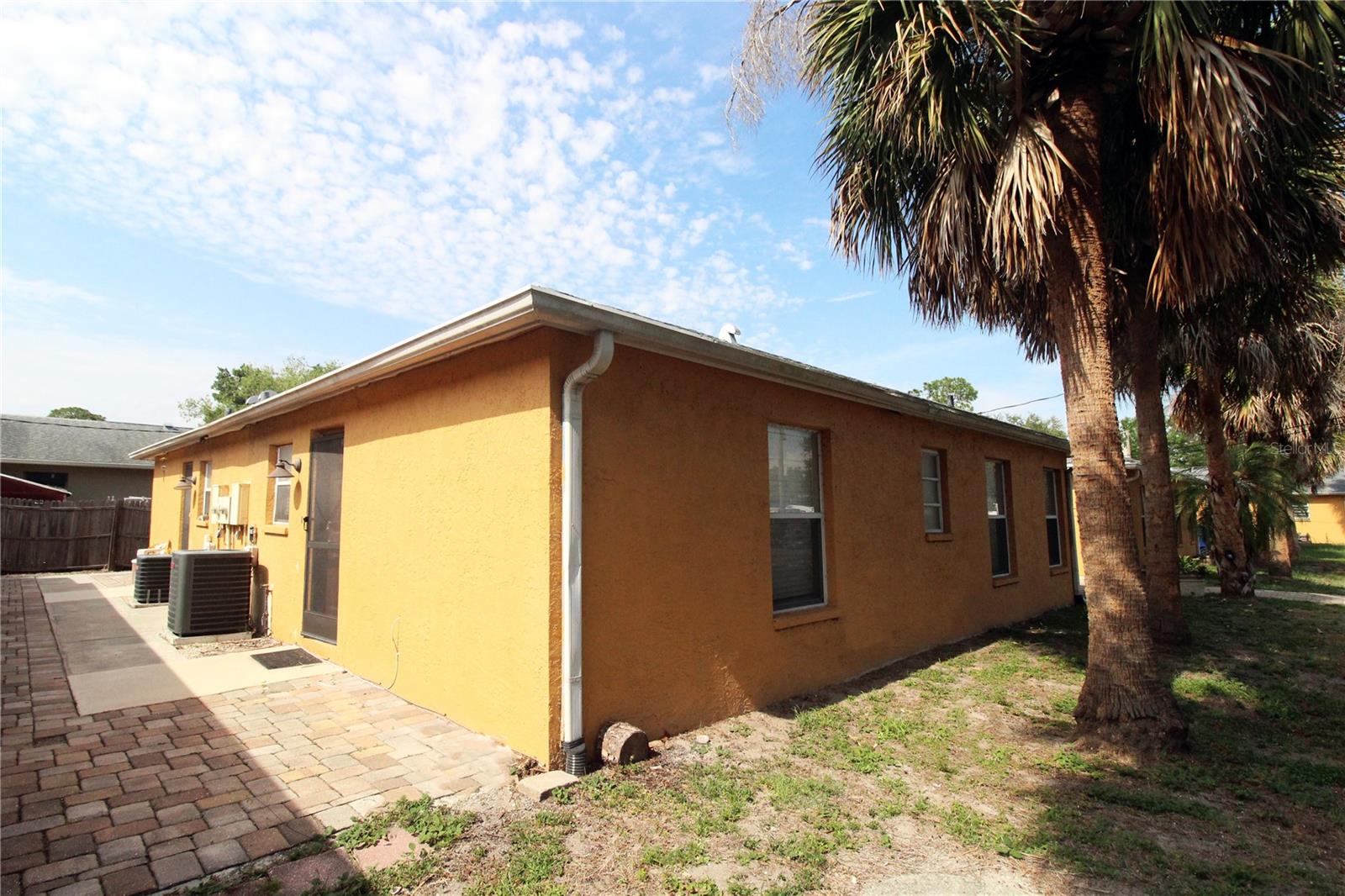 864 Hand Ave, FL