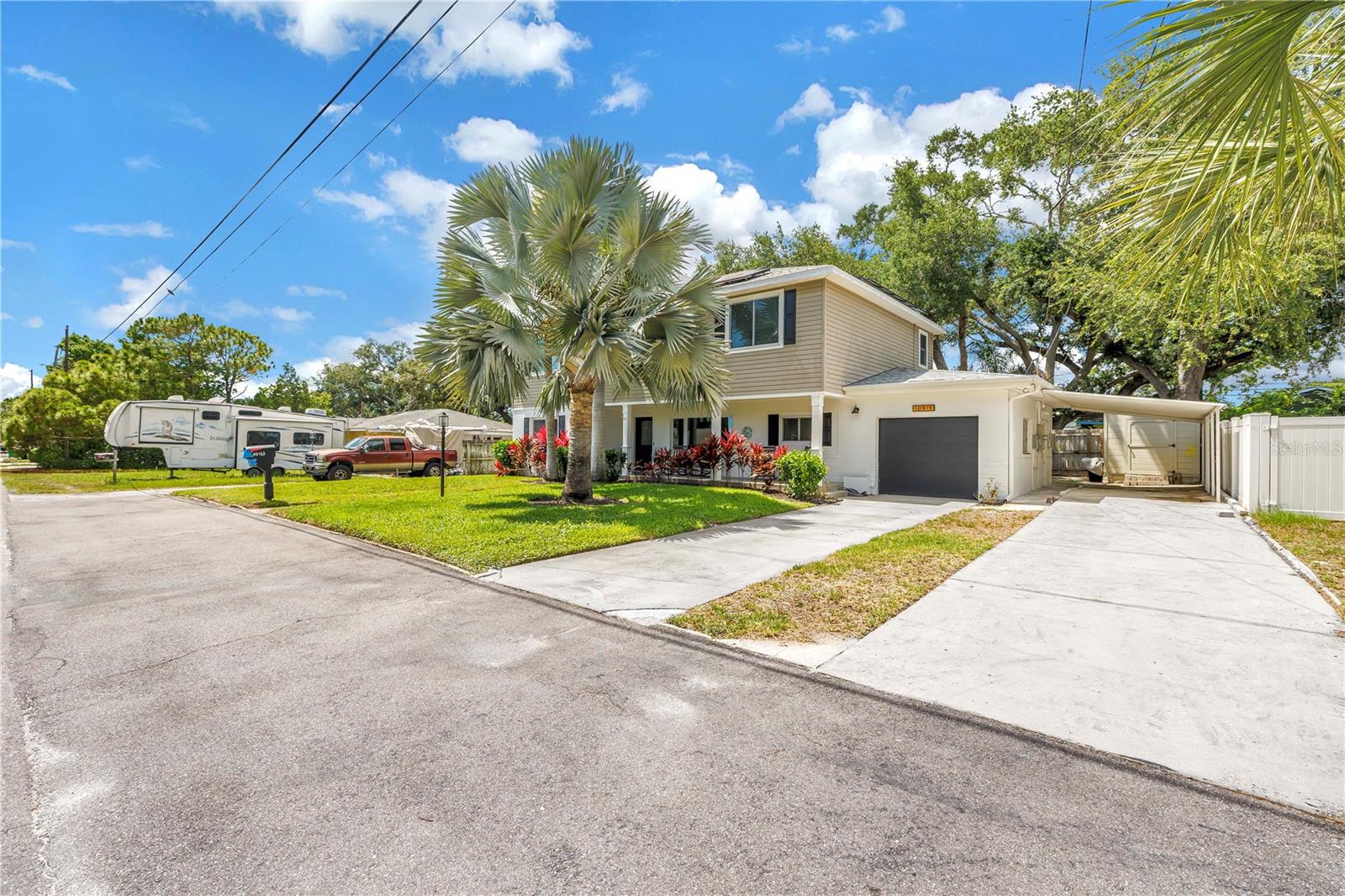 10819 Seminole Drive, FL