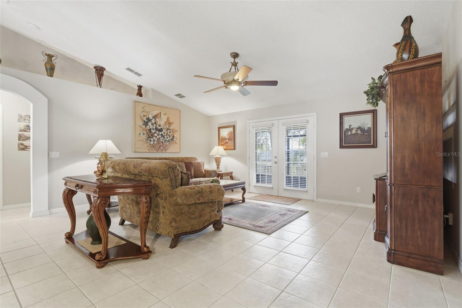 812 Benton Lake Drive, FL